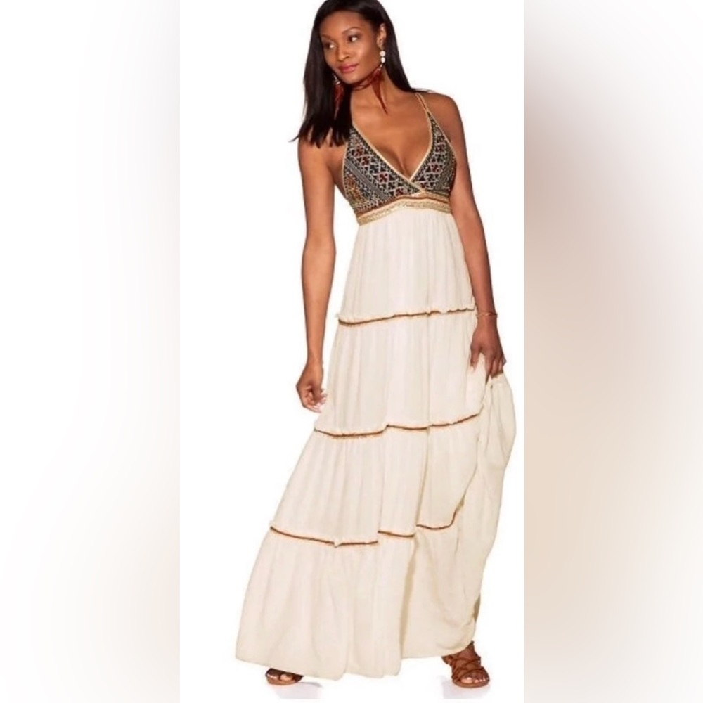 Boston Proper L'atiste Dresses |
Embroidered Triangle Maxi Dress - Picture 6 of 6